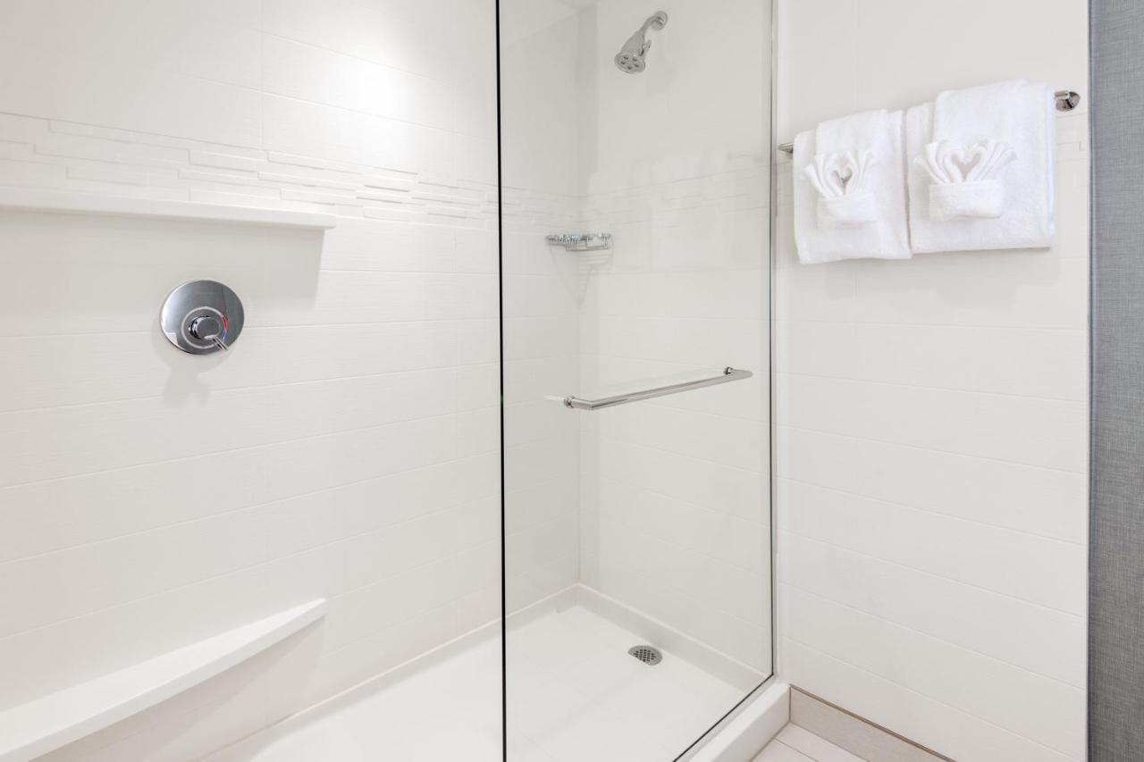 Residence Inn By Marriott Charlottesville Downtown מראה חיצוני תמונה