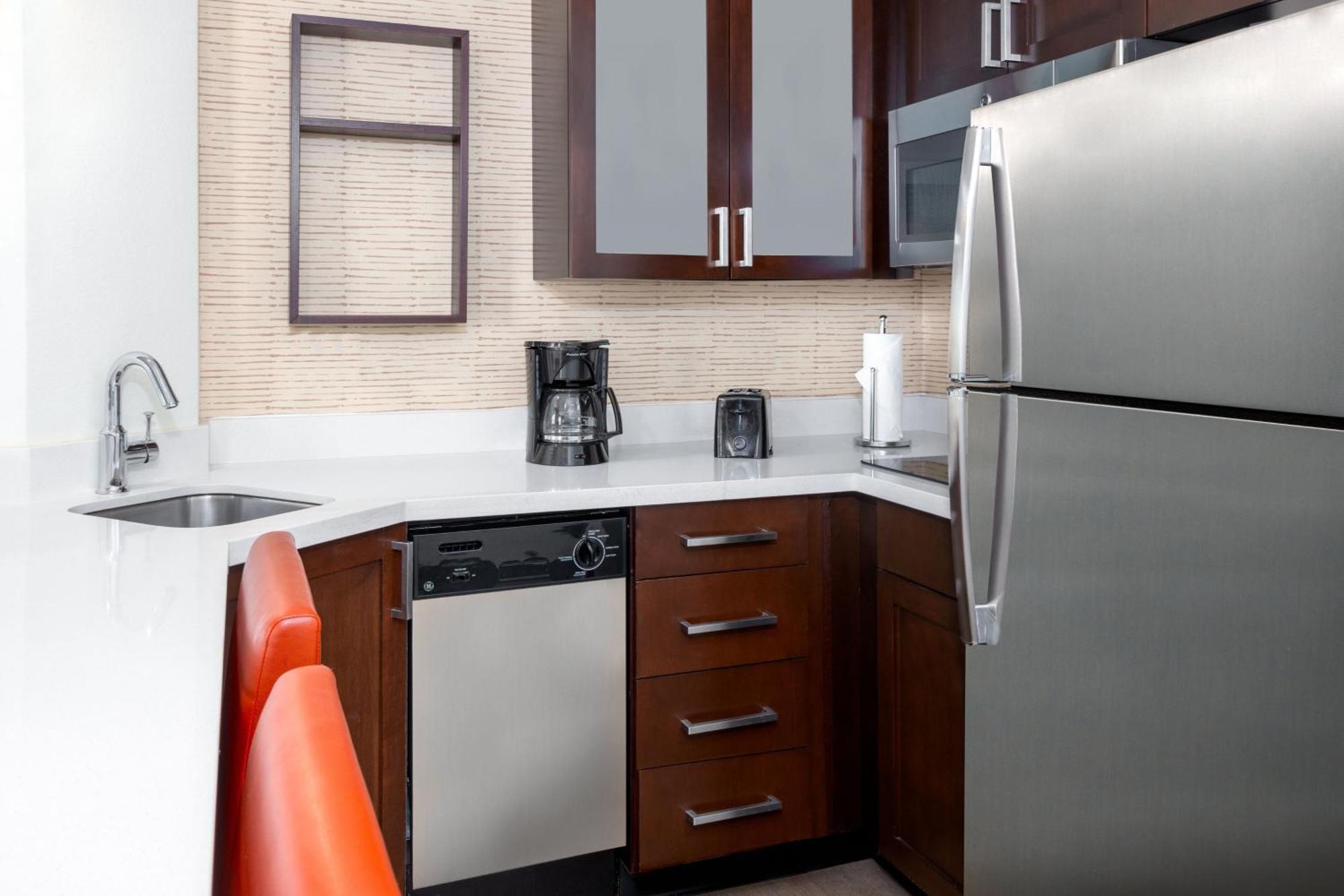 Residence Inn By Marriott Charlottesville Downtown מראה חיצוני תמונה