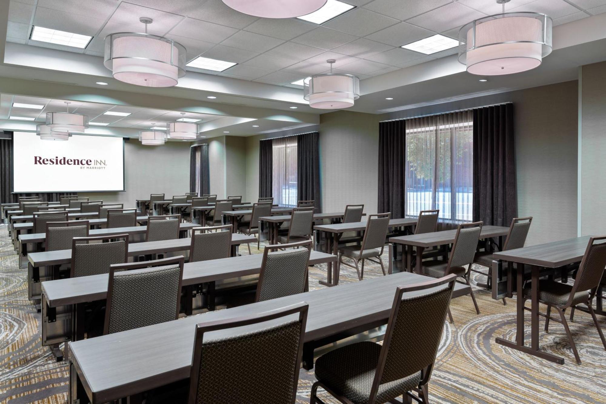 Residence Inn By Marriott Charlottesville Downtown מראה חיצוני תמונה