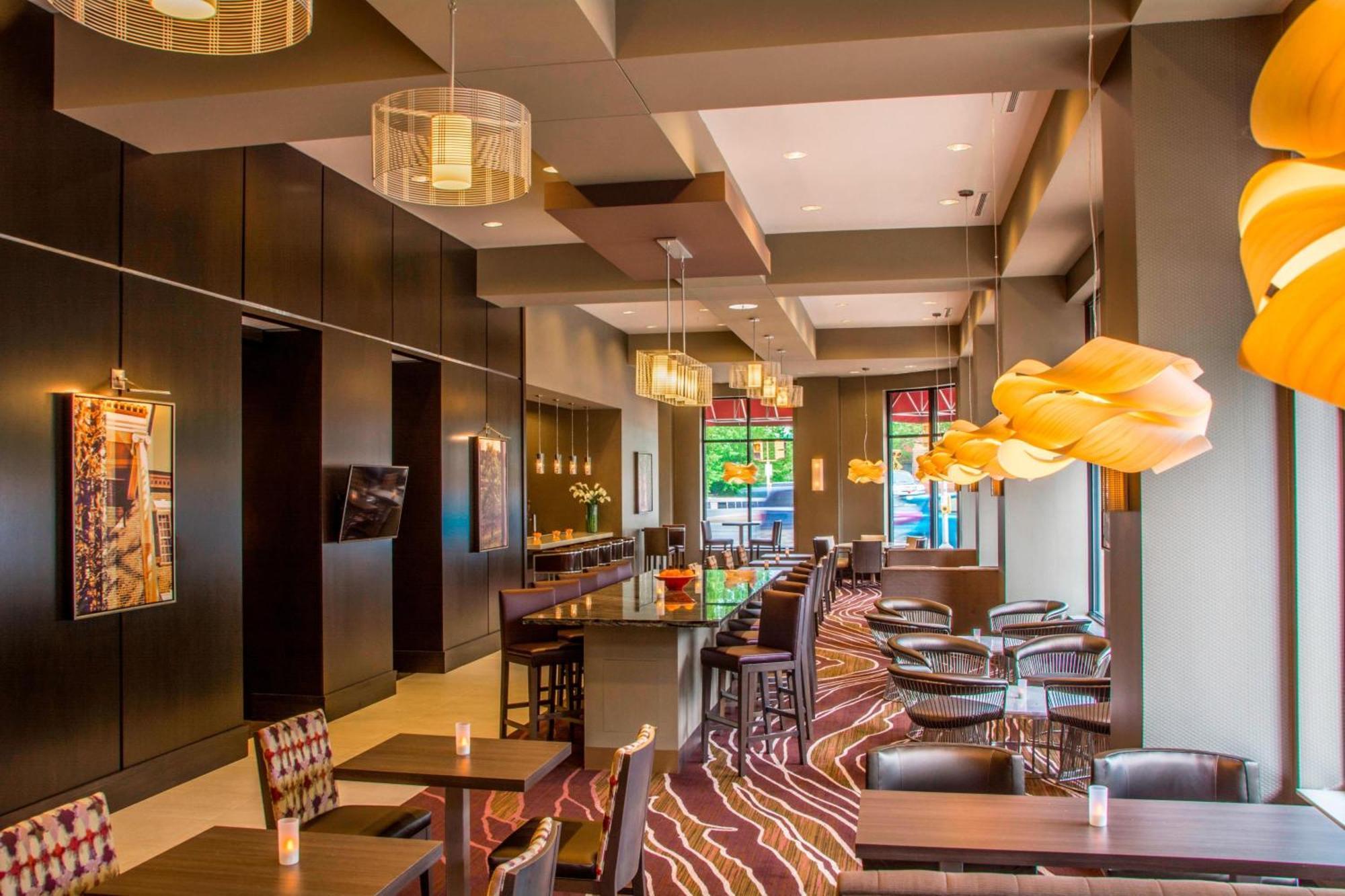 Residence Inn By Marriott Charlottesville Downtown מראה חיצוני תמונה