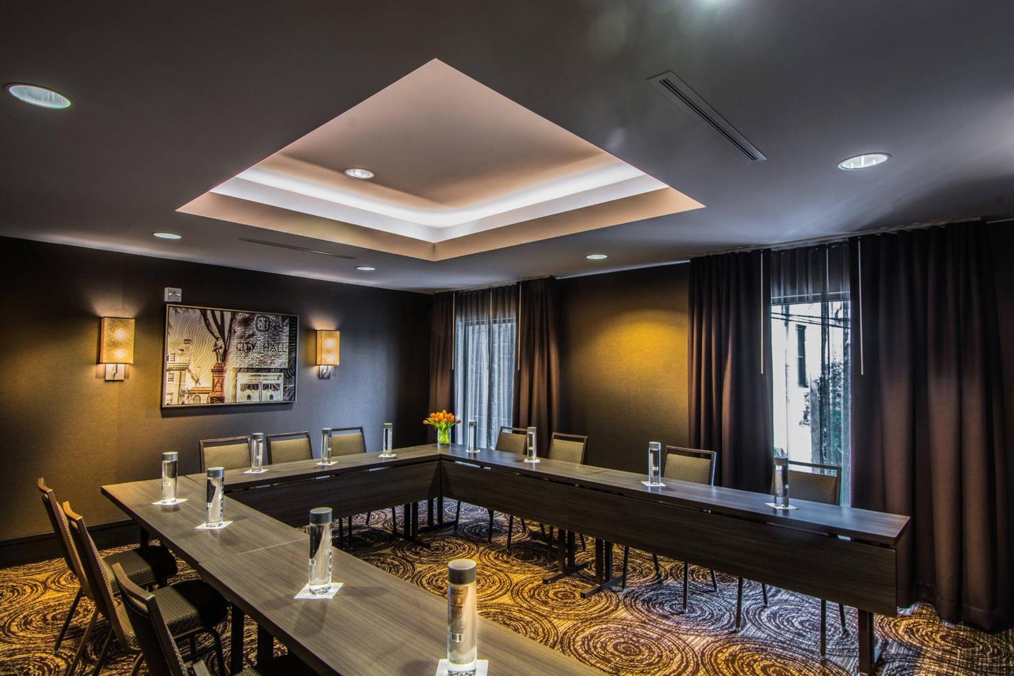 Residence Inn By Marriott Charlottesville Downtown מראה חיצוני תמונה