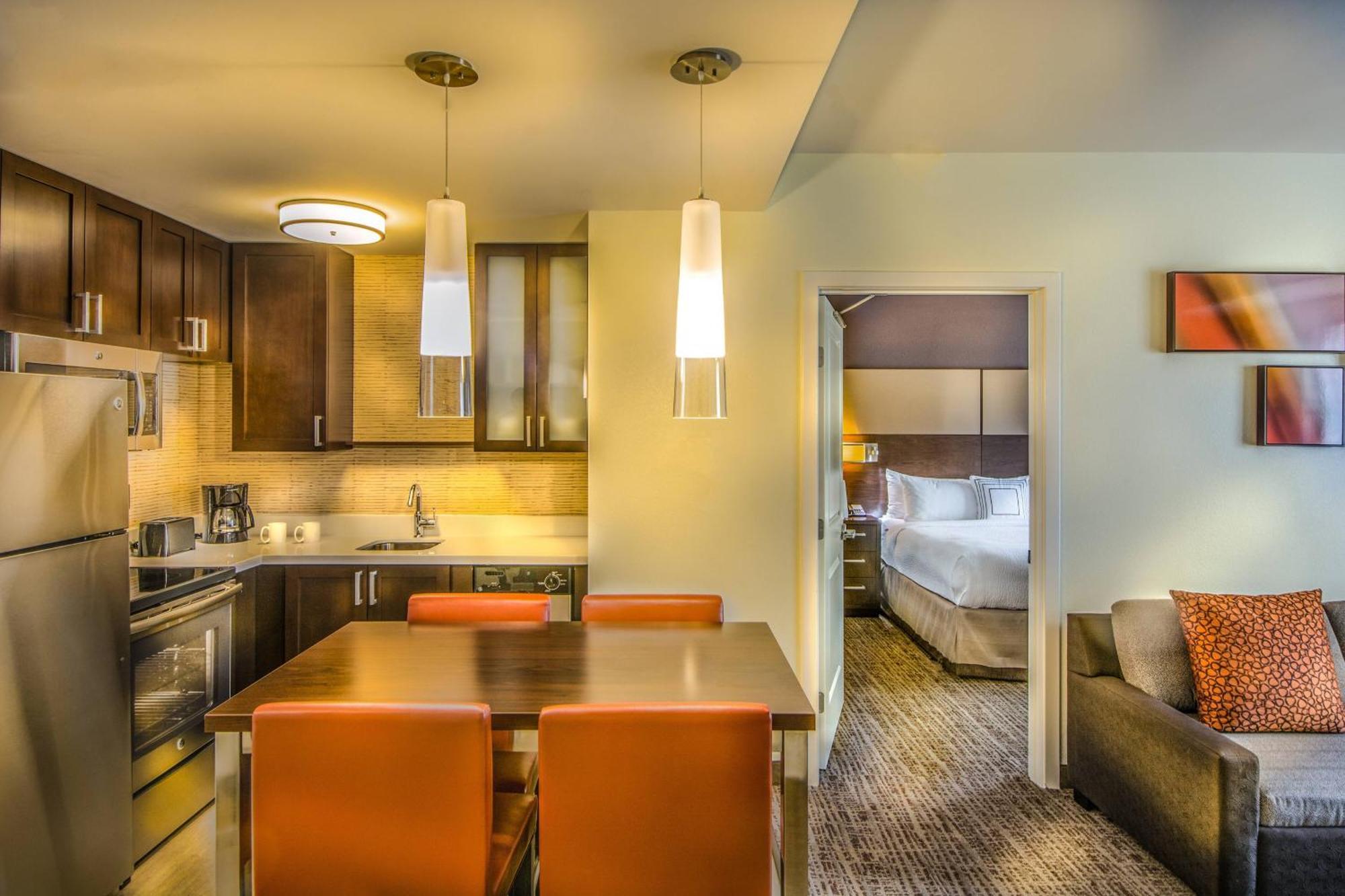 Residence Inn By Marriott Charlottesville Downtown מראה חיצוני תמונה
