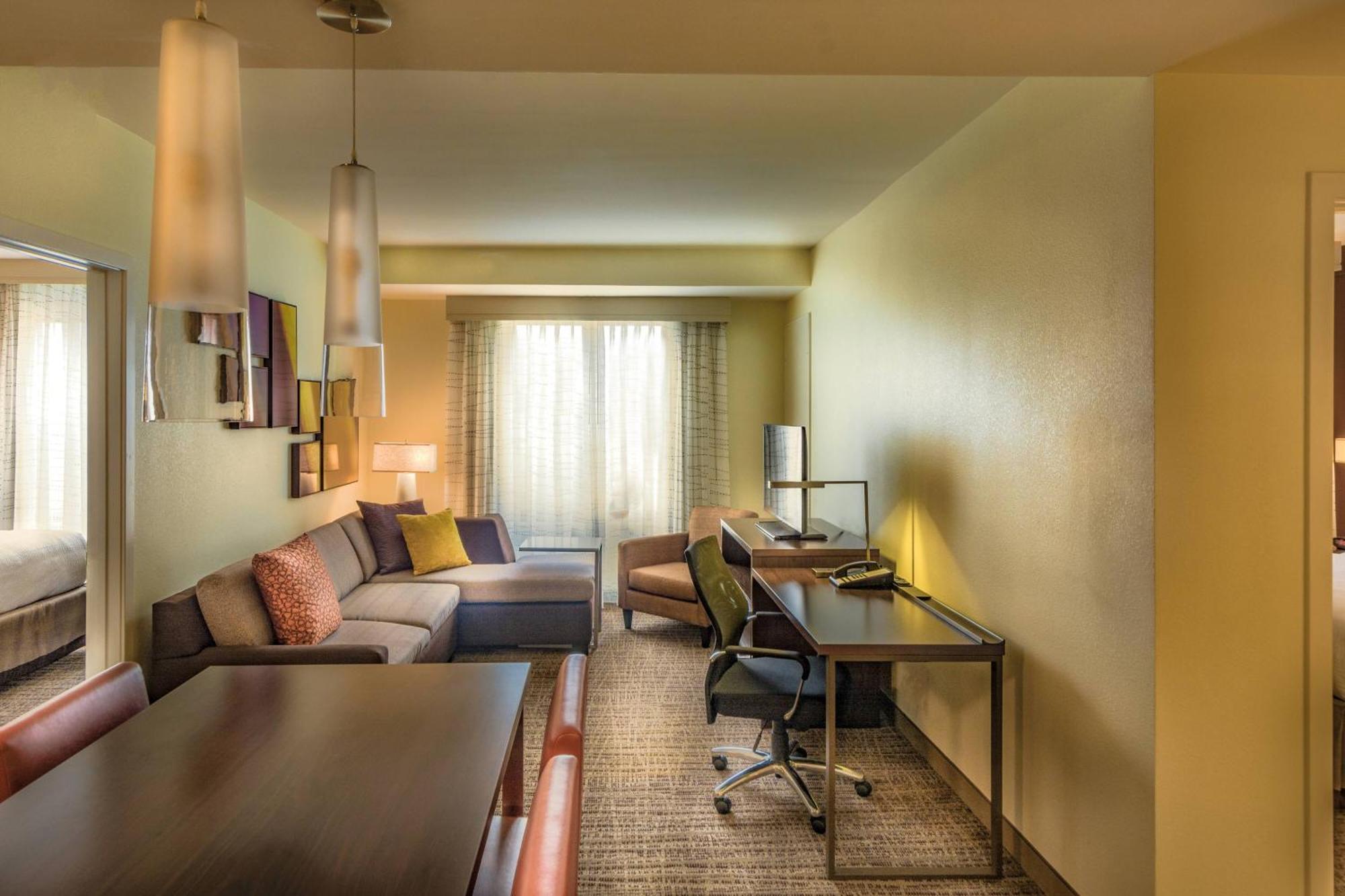 Residence Inn By Marriott Charlottesville Downtown מראה חיצוני תמונה