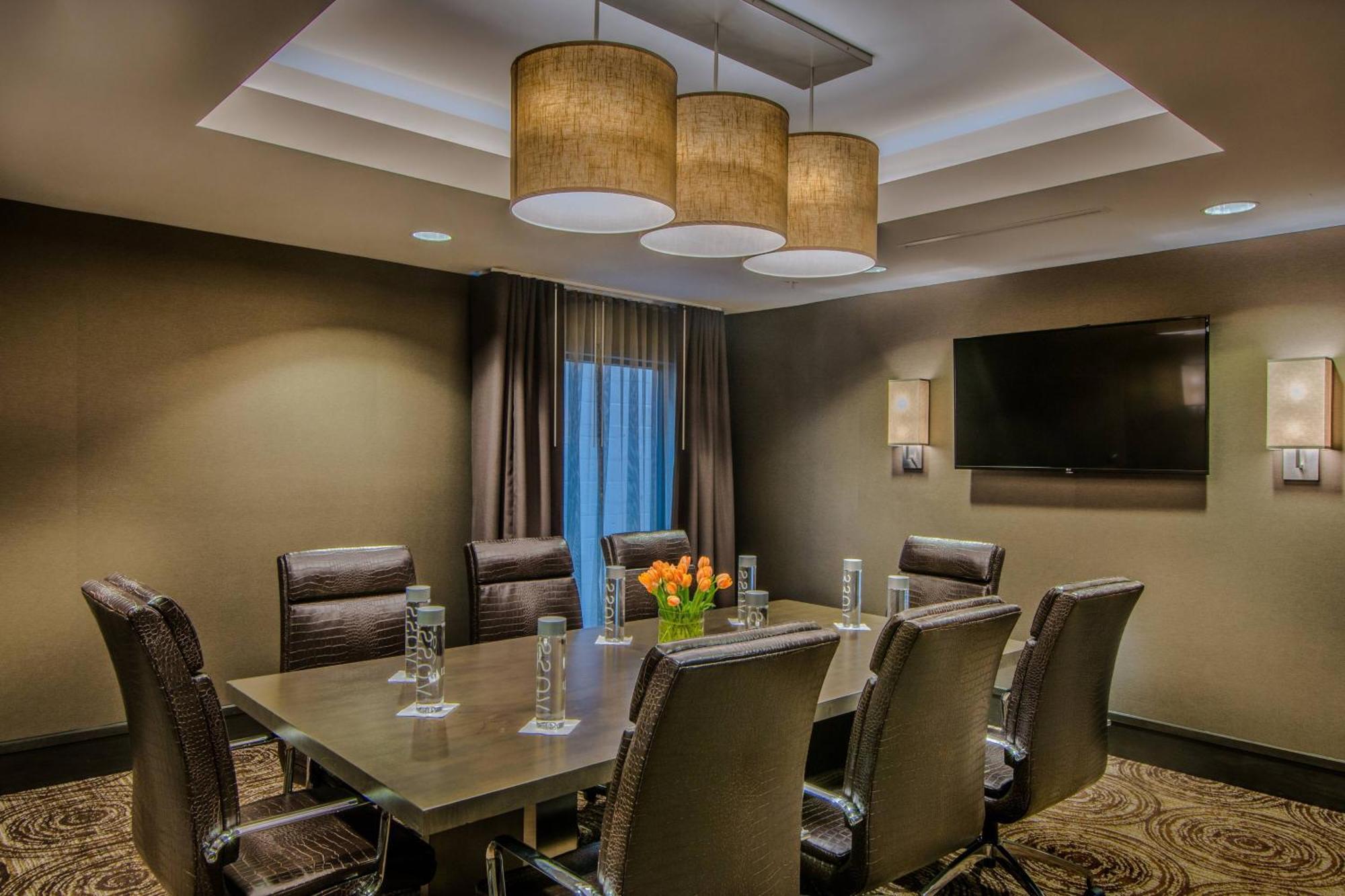Residence Inn By Marriott Charlottesville Downtown מראה חיצוני תמונה