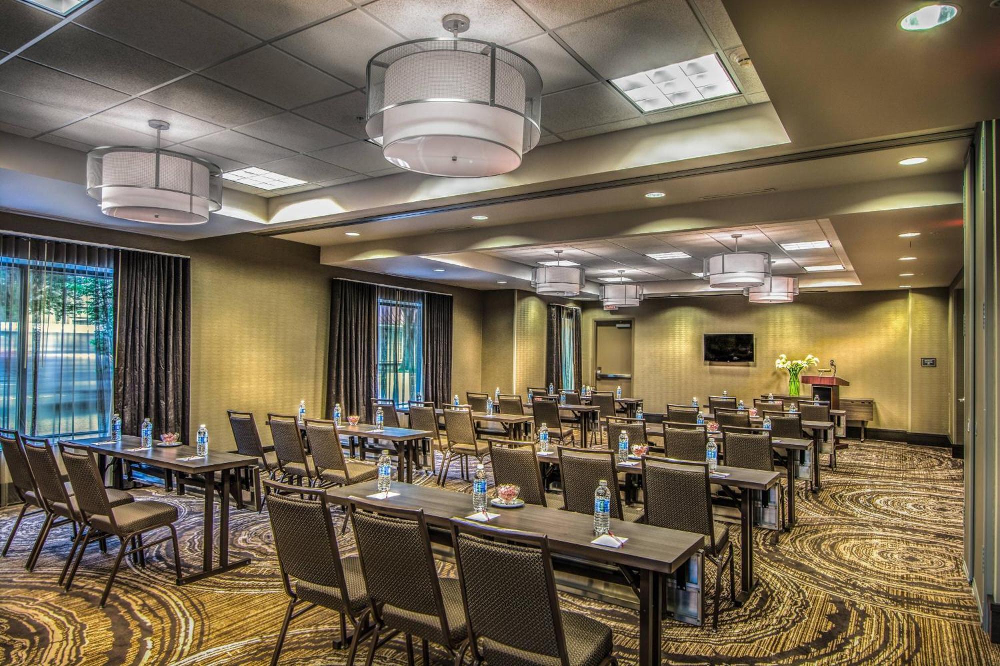 Residence Inn By Marriott Charlottesville Downtown מראה חיצוני תמונה