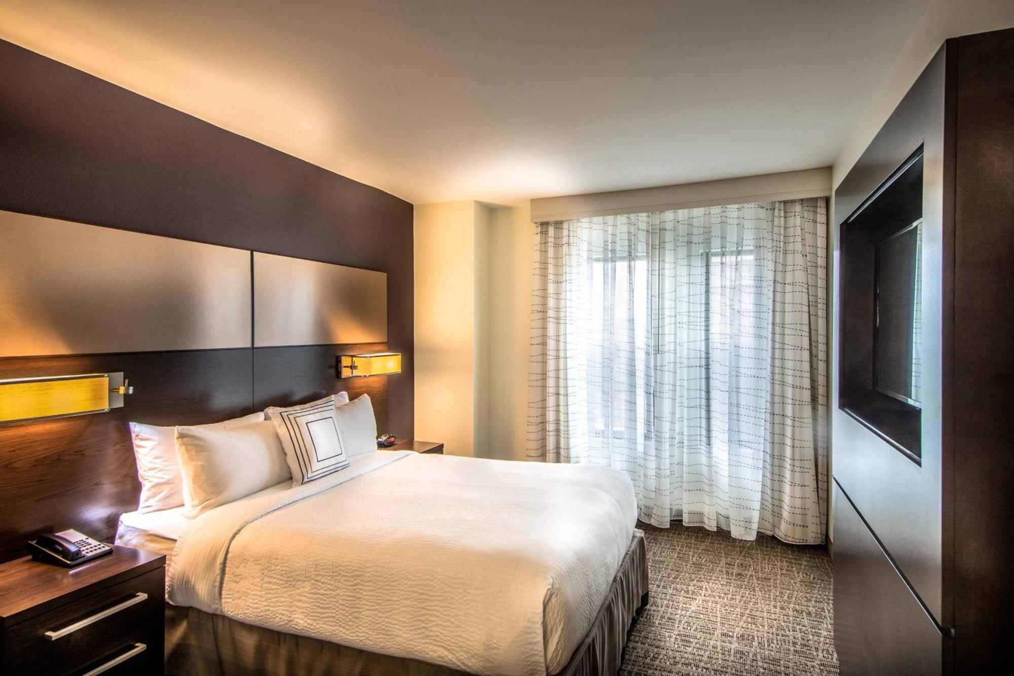 Residence Inn By Marriott Charlottesville Downtown מראה חיצוני תמונה