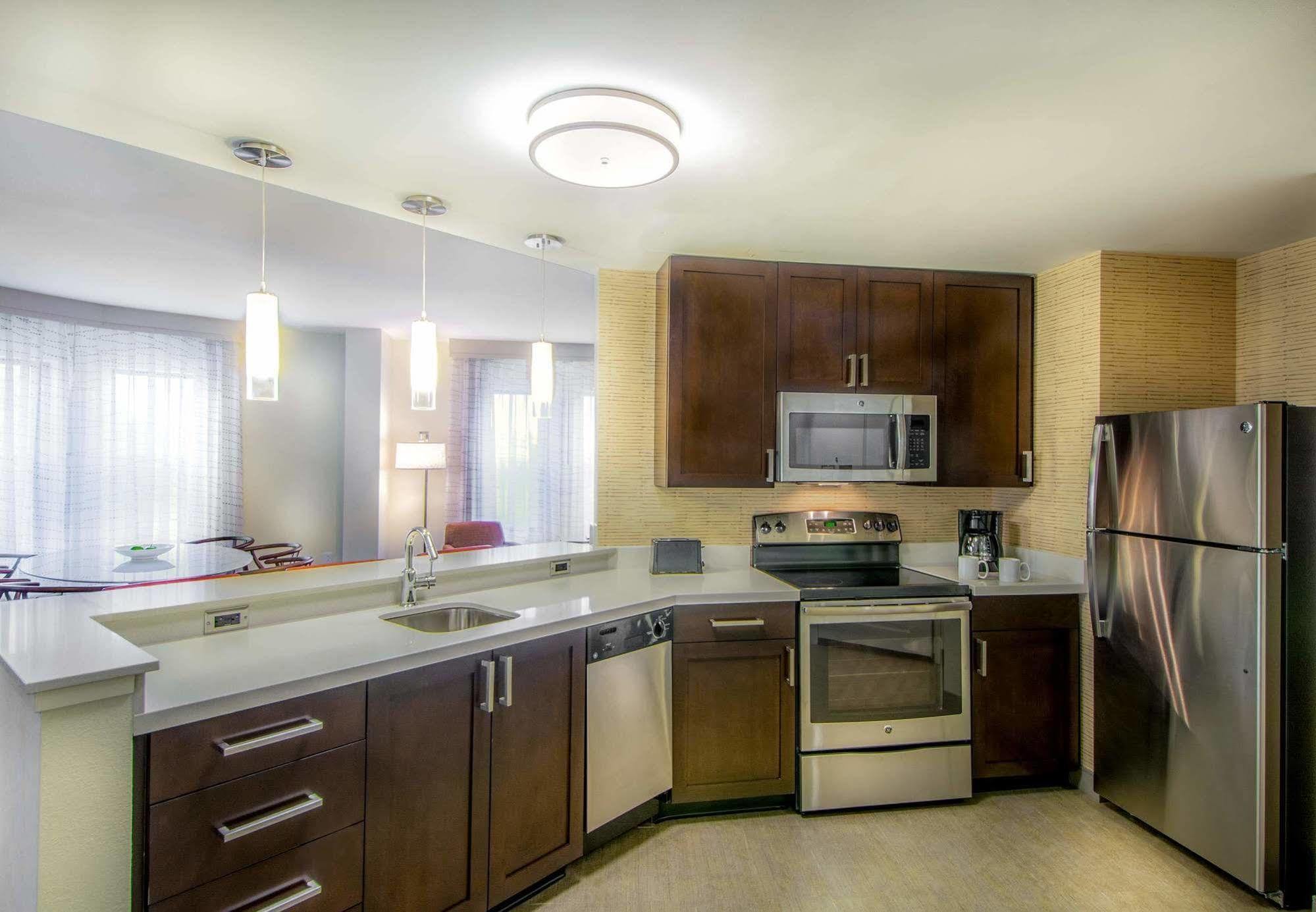 Residence Inn By Marriott Charlottesville Downtown מראה חיצוני תמונה
