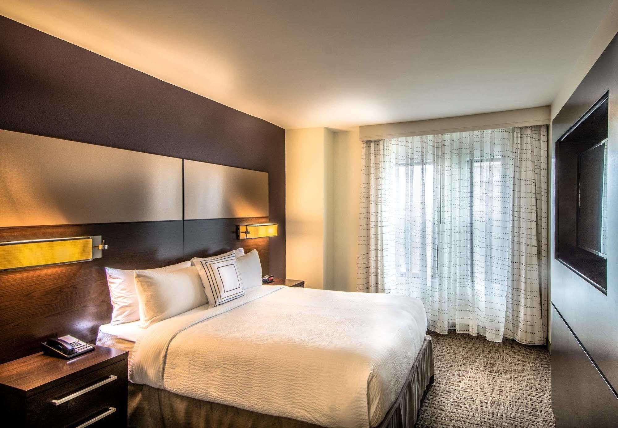 Residence Inn By Marriott Charlottesville Downtown מראה חיצוני תמונה