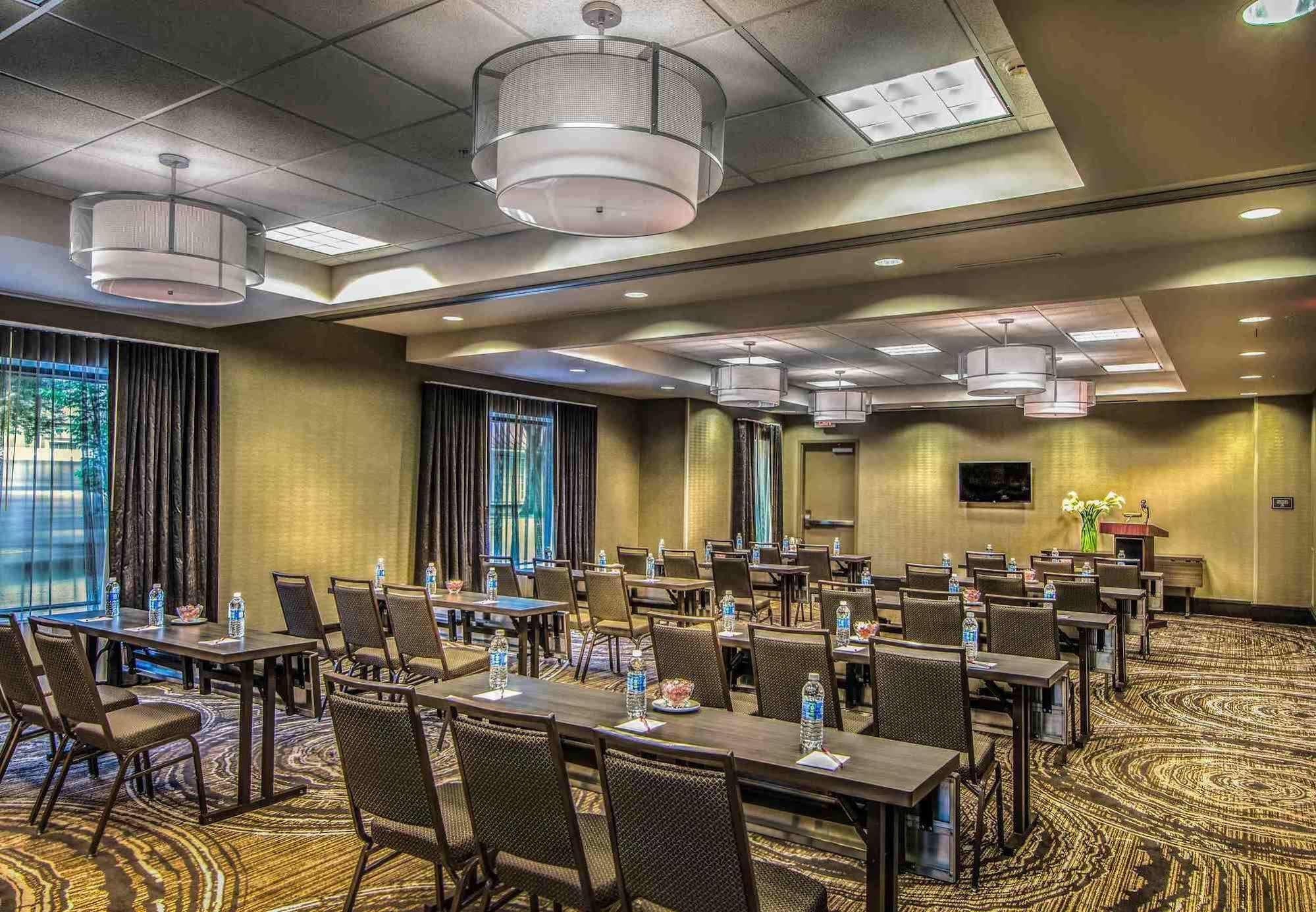 Residence Inn By Marriott Charlottesville Downtown מראה חיצוני תמונה