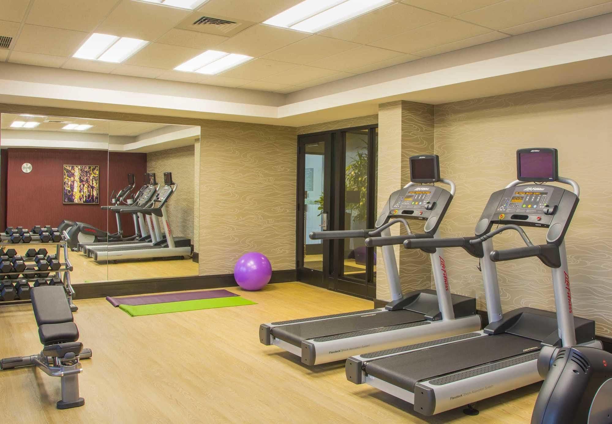 Residence Inn By Marriott Charlottesville Downtown מראה חיצוני תמונה