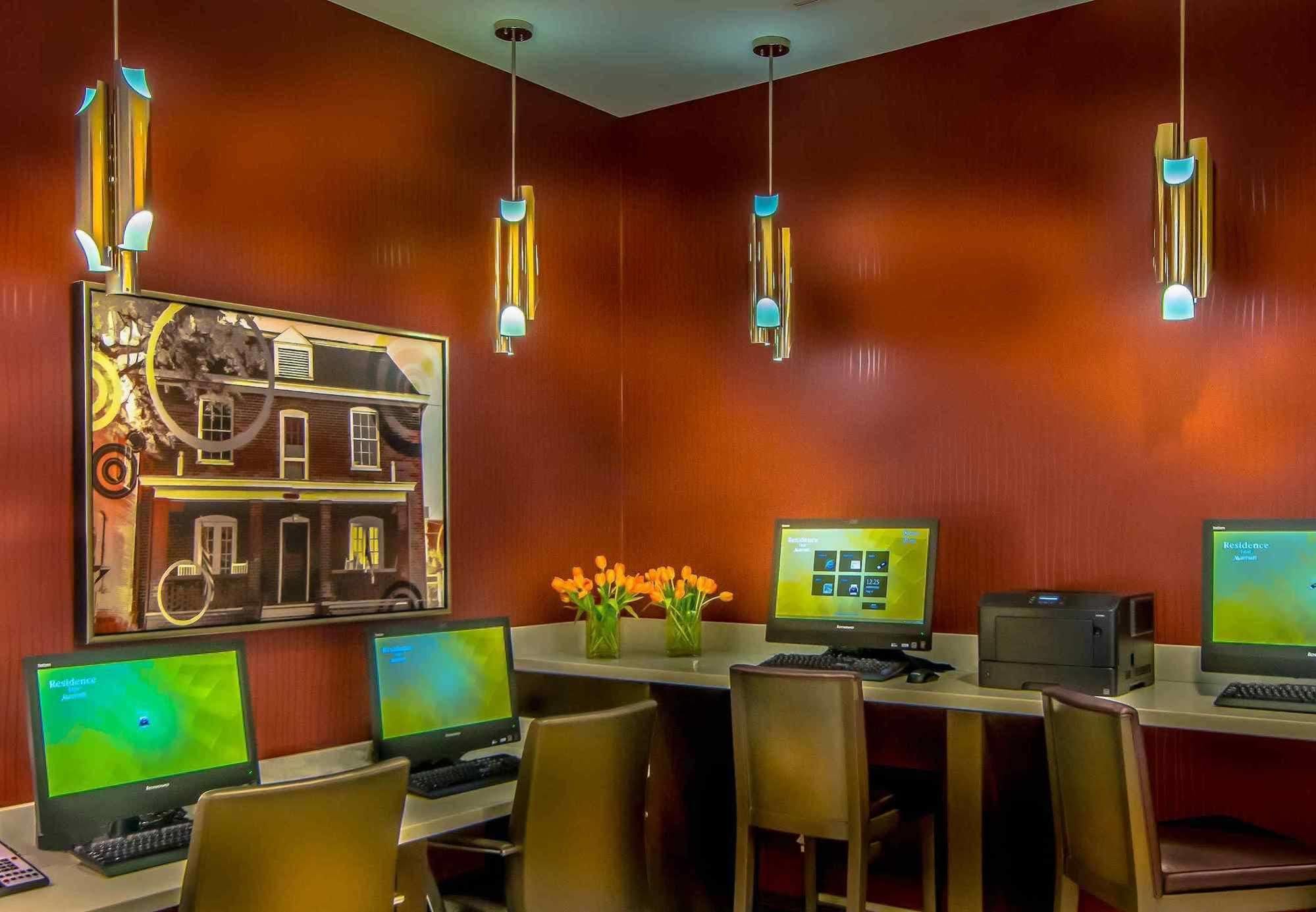 Residence Inn By Marriott Charlottesville Downtown מראה חיצוני תמונה