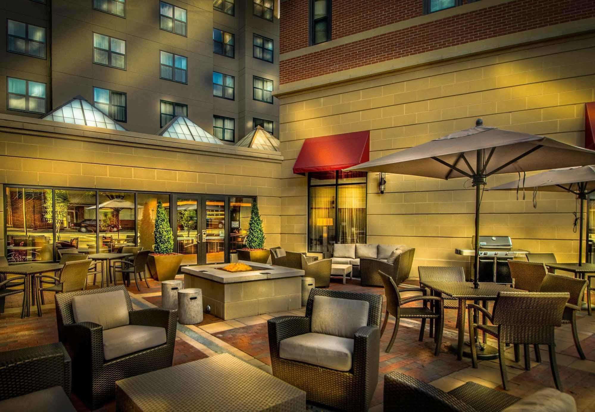 Residence Inn By Marriott Charlottesville Downtown מראה חיצוני תמונה